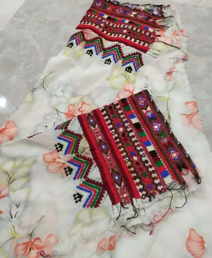 فروش فوری لباس دست دوز|لباس|ایرانشهر, |دیوار