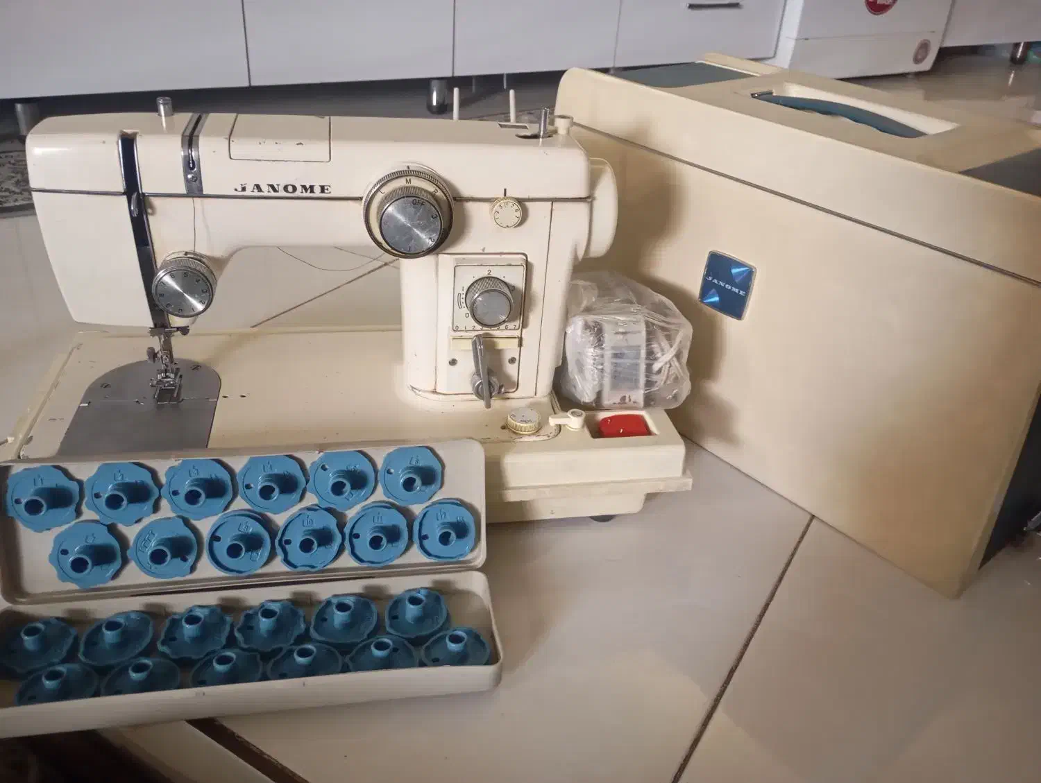 فروش چرخ خیاطی ژانومه نیمه صنعتی|چرخ خیاطی و ریسندگی|گنبد کاووس, |دیوار