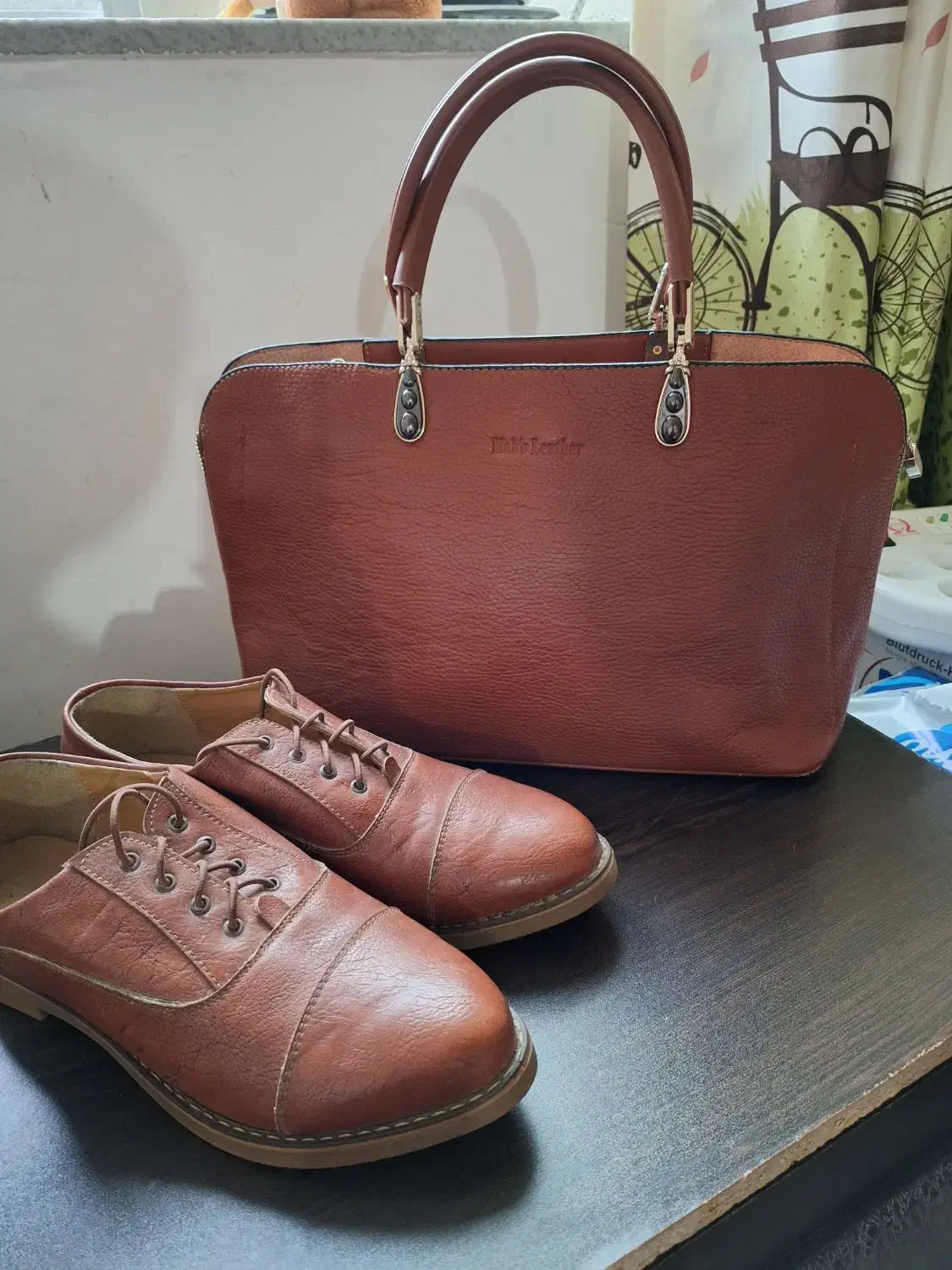 کیف وکفش|کیف، کفش، کمربند|ساری, |دیوار