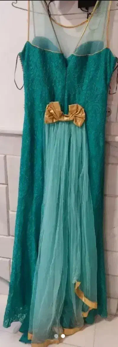 لباس مجلسی|لباس|قم, شهر قائم|دیوار