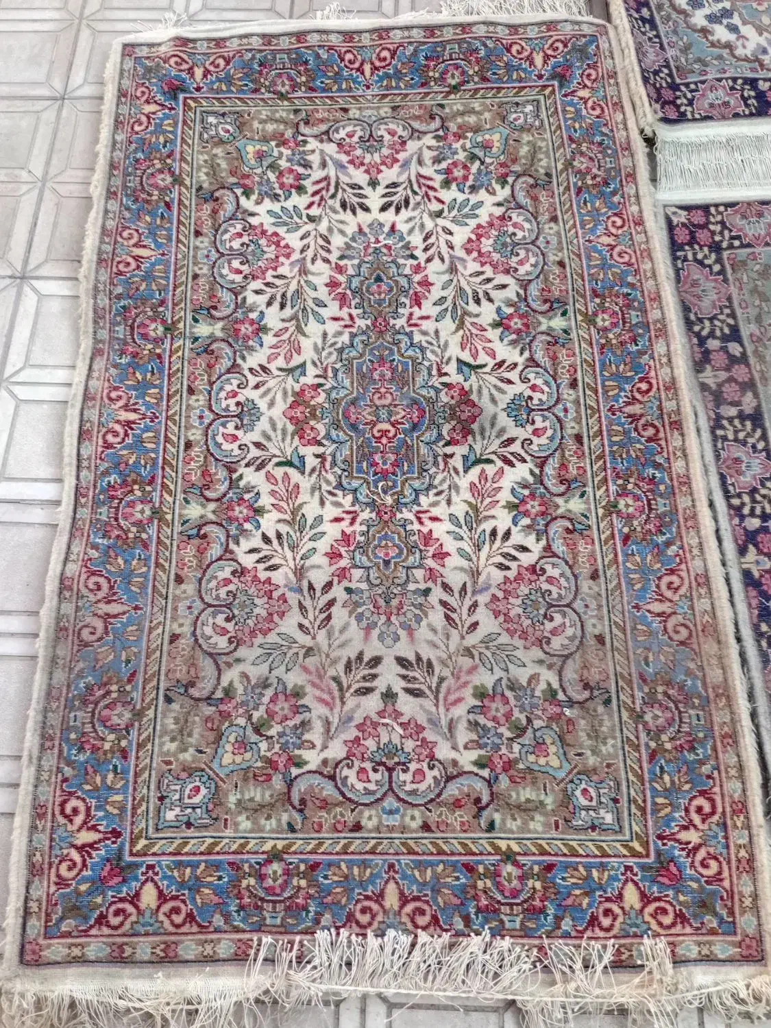 قالیچه دستباف کرمانی اصل|فرش|تهران, پارک شهر|دیوار