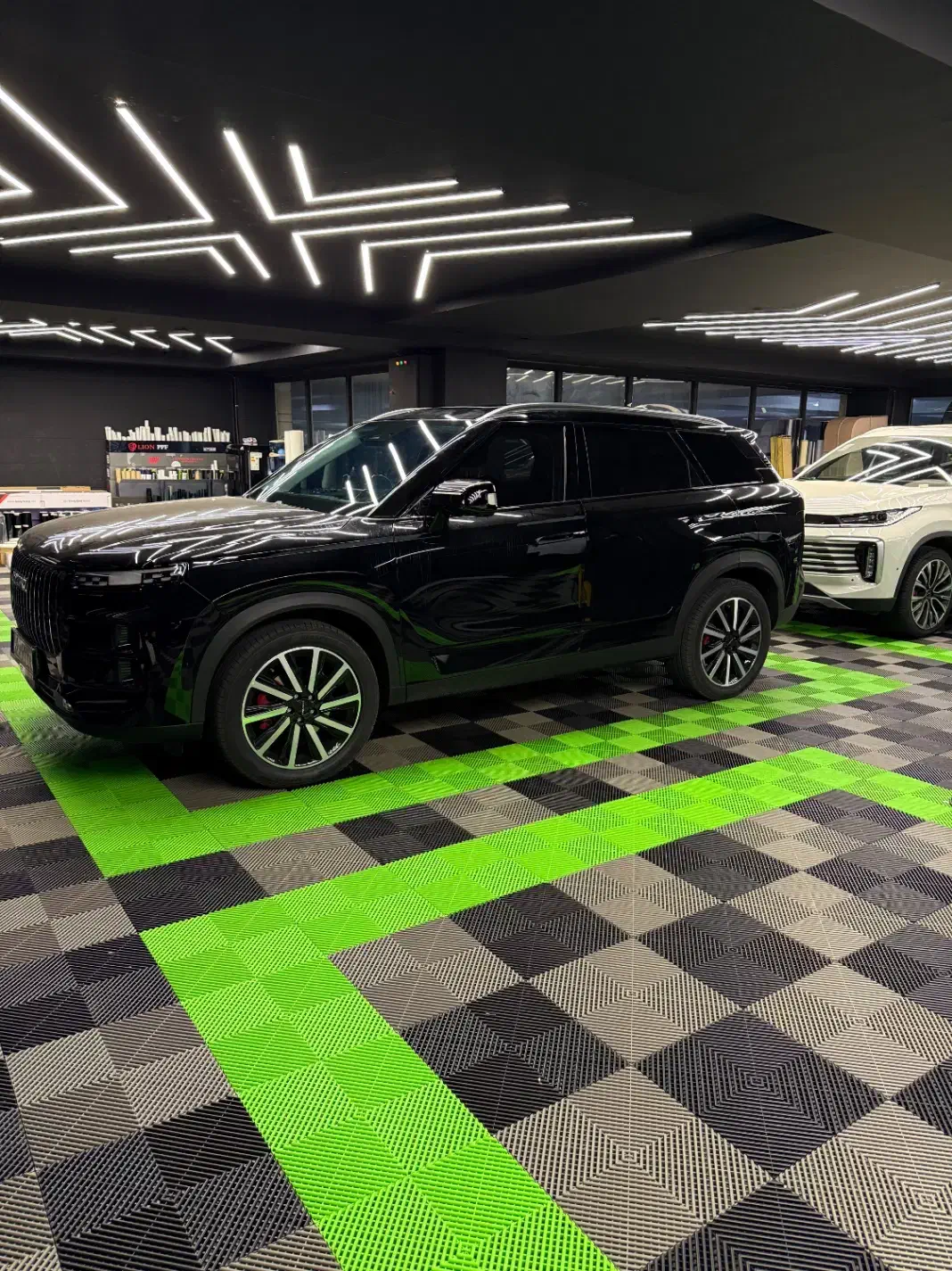 استخدام ادمین یا ادیتور حضوری در مجموعه خودرویی|استخدام رایانه و فناوری اطلاعات|تهران, درختی|دیوار