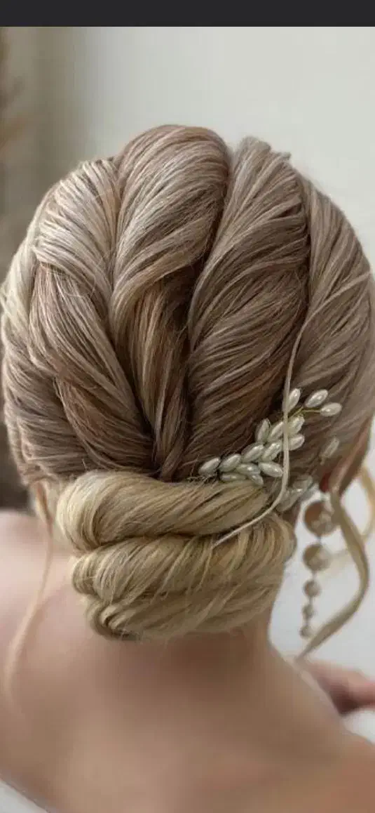 شنیون بزن با کمتربن هزینه|خدمات آرایشگری و زیبایی|تربت‌حیدریه, شهید قرنی|دیوار