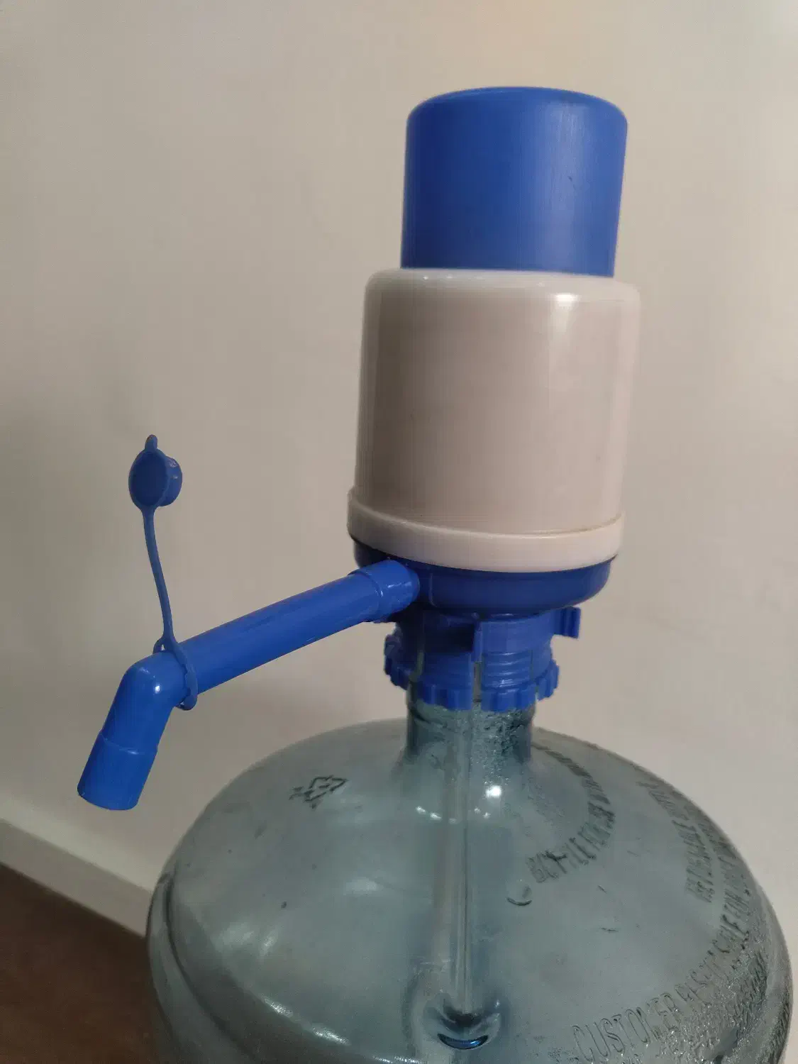 گالن آب جدید اکسیر|ظروف نگهدارنده، پلاستیکی، یکبارمصرف|کیش, |دیوار