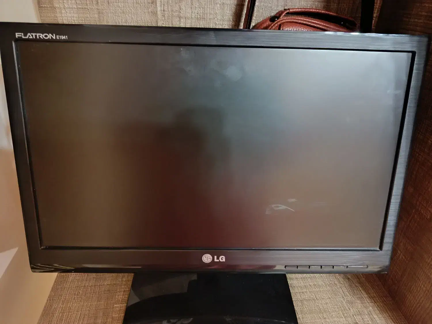 کامپیوتر سالم و کم کار|رایانه رومیزی|بروجن, |دیوار