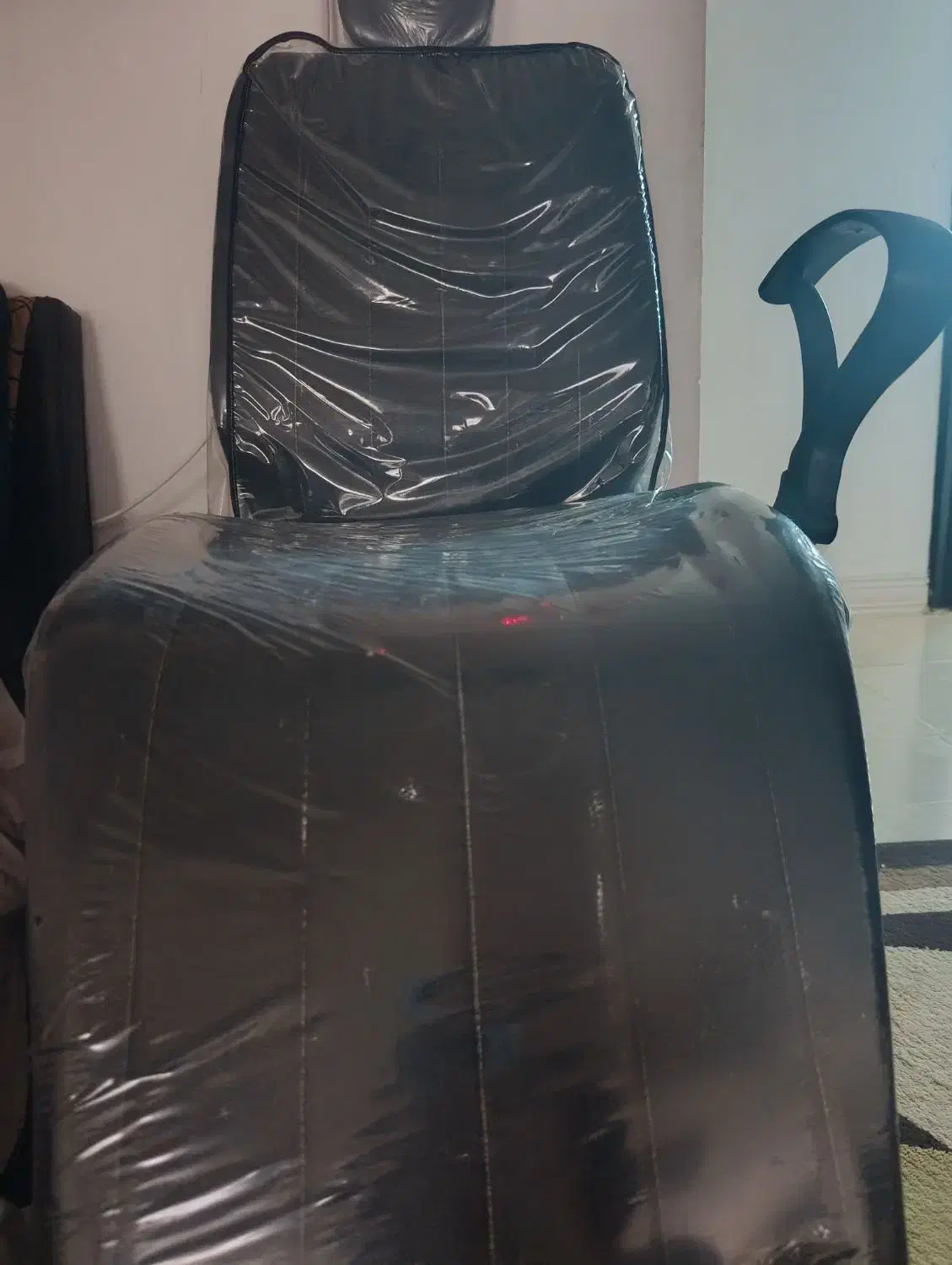 صندلی میکاپ|آرایشگاه و سالنهای زیبایی|یاسوج, |دیوار