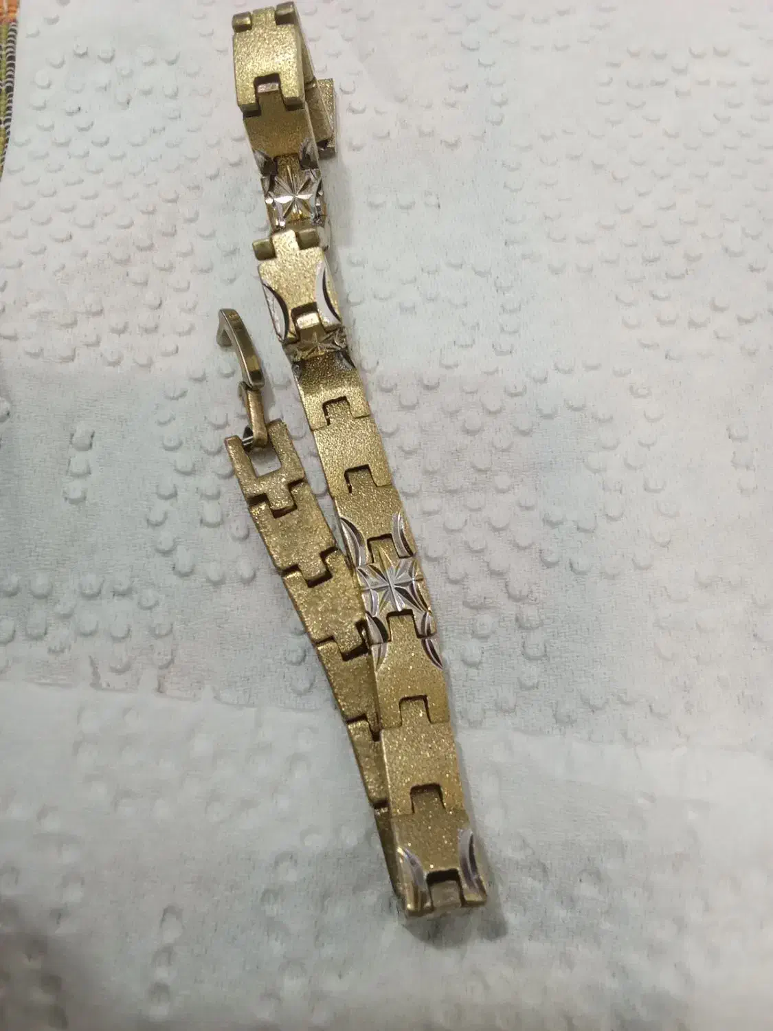 دستبند طلایی رنگ ثابت شیک|بدلیجات|اسحاق آباد, |دیوار