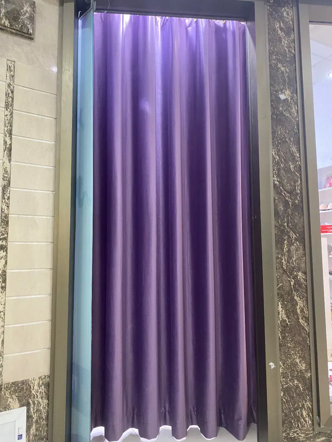 پرده جلو در و اتاق پرو مخمل|فروشگاه و مغازه|قم, حاج زینل|دیوار