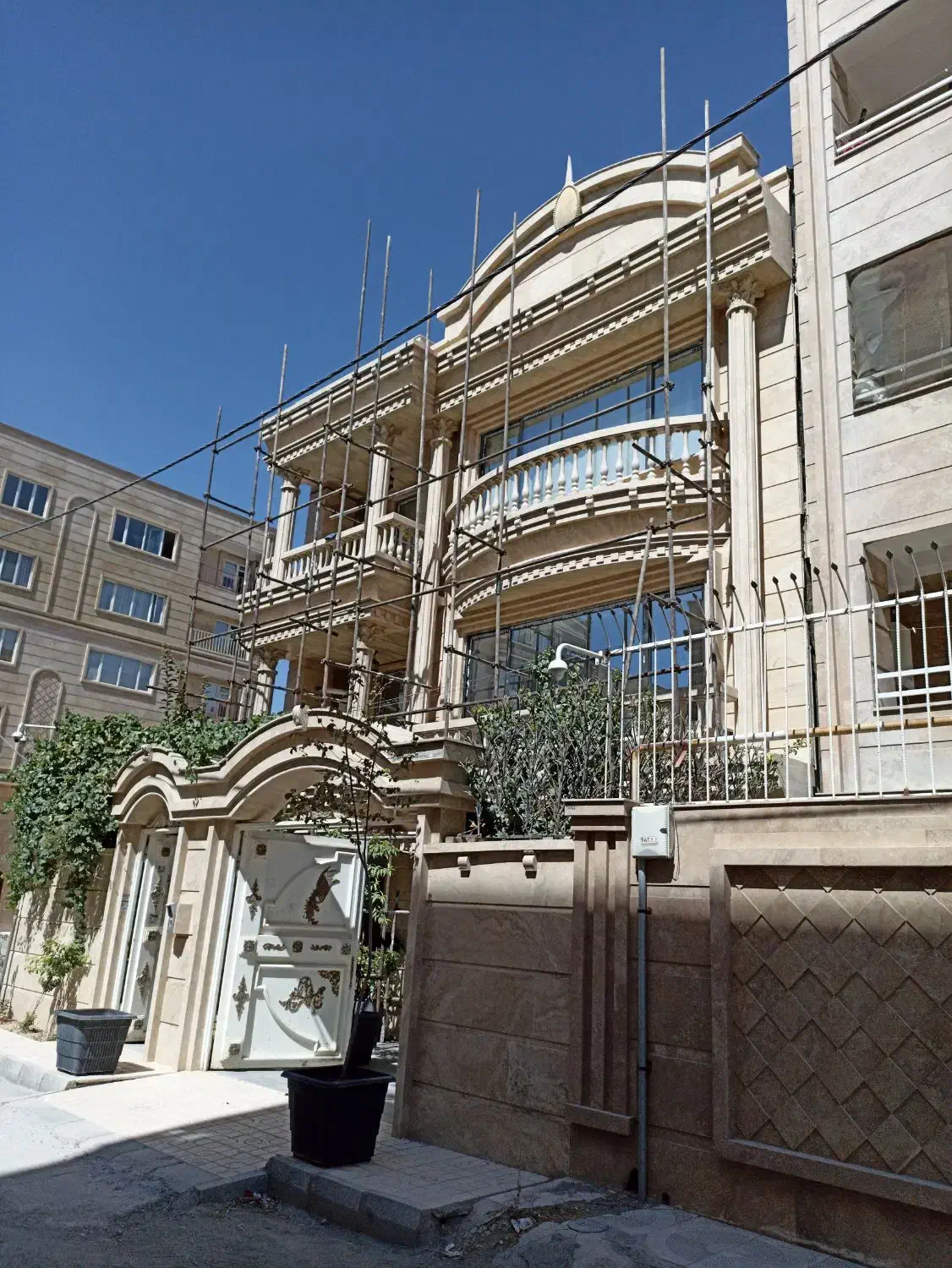 داربست فلزی رحمانی، (نامی آشنا برای مردم)|خدمات پیشه و مهارت|کرمانشاه, |دیوار