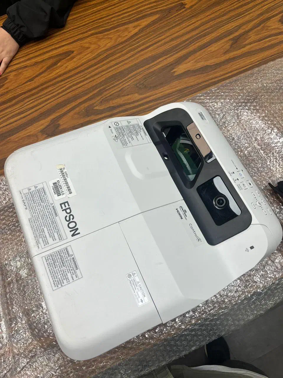 پروژکتور اپسون 695wi|تلویزیون و پروژکتور|تهران, فلسطین (میدان انقلاب)|دیوار