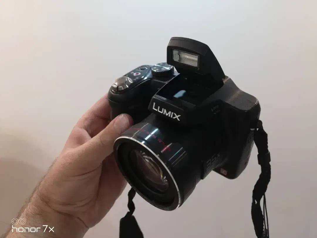 دوربین عکاسی‌لومیکس|دوربین عکاسی و فیلم‌برداری|زاهدان, |دیوار