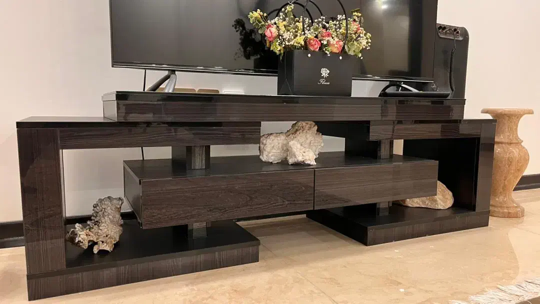 میز|میز تلویزیون|قم, انسجام|دیوار