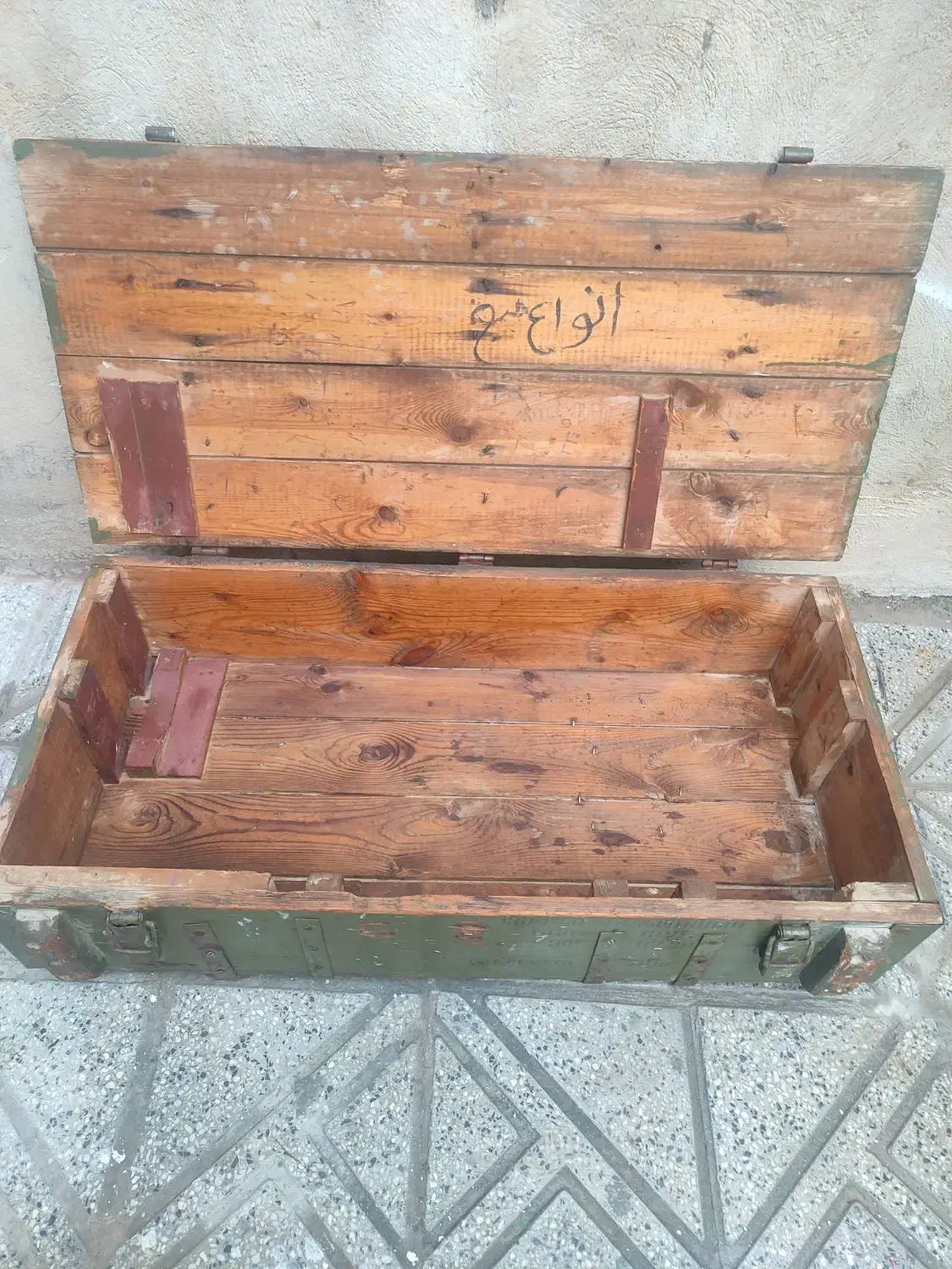 جعبه ابزار|ابزارآلات|ایوان, |دیوار