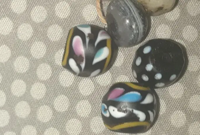 مهره چشموک|زیورآلات و اکسسوری|جیرفت, |دیوار