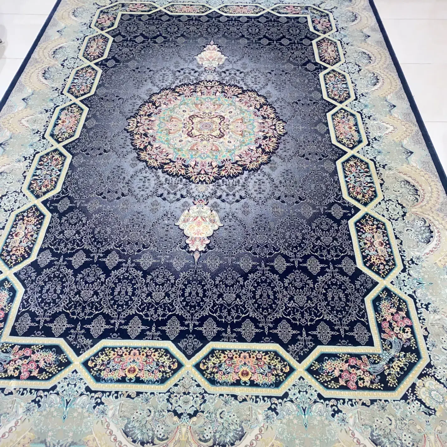 فرش|فرش|رشت, جهاد|دیوار