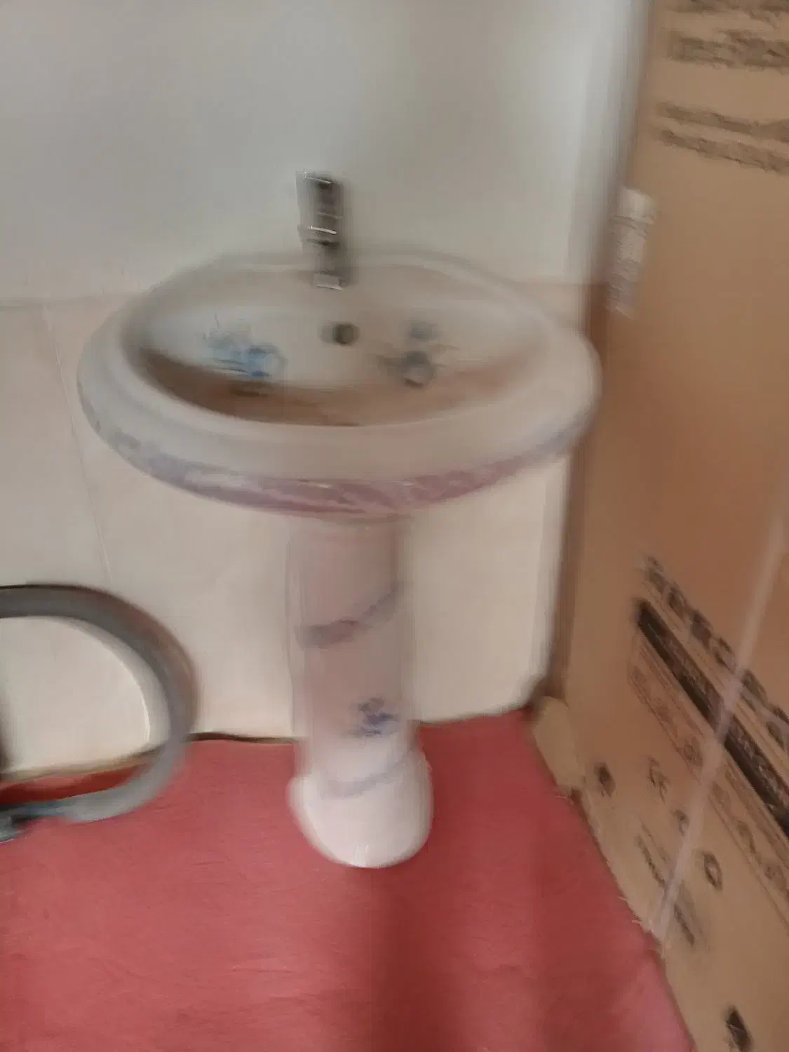 دستشویی با شیر روش|لوازم حمام|شاهرود, |دیوار