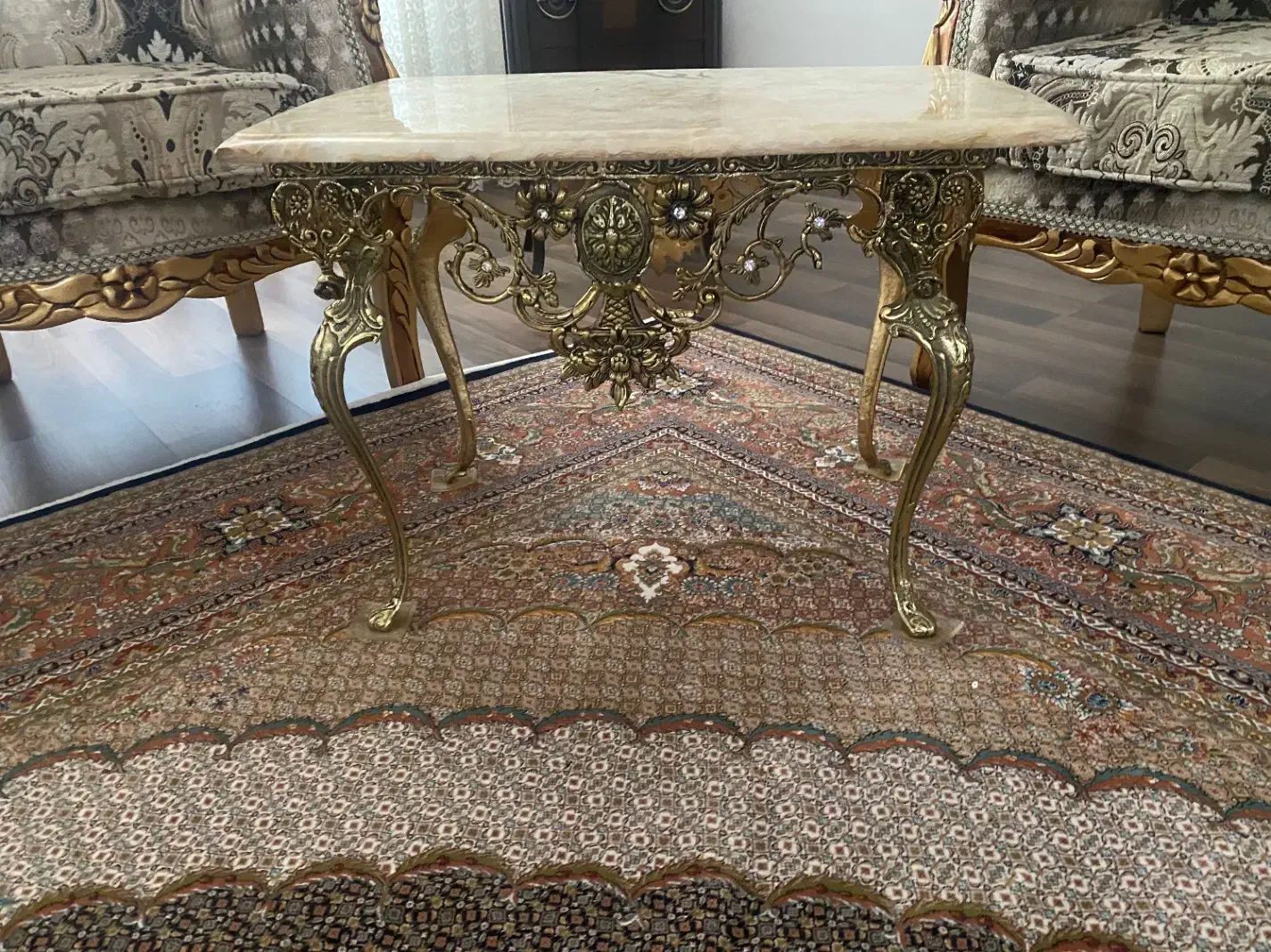 جلو مبلی برنز|مبلمان خانگی و میز عسلی|خوی, |دیوار