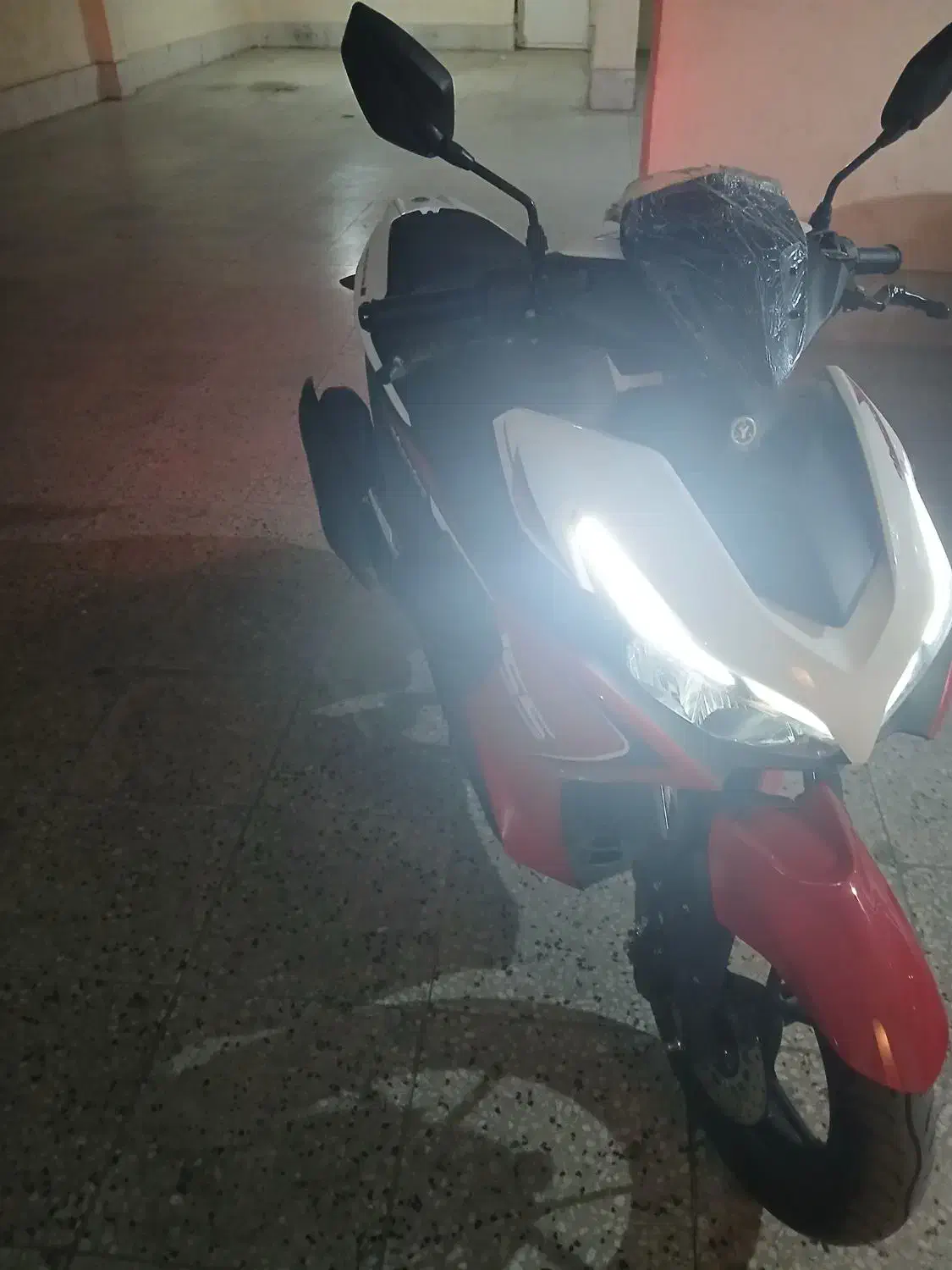 آیروکس ۱۵۵ در حد صفر سند سفید|موتورسیکلت|شیراز, شهرک استقلال|دیوار