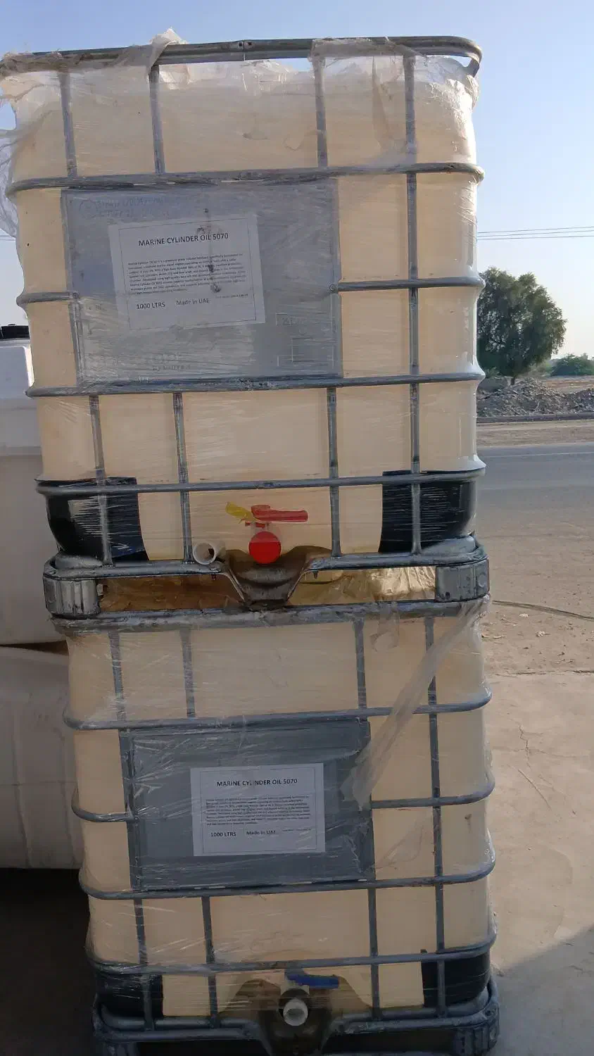 گالن ۷۰ لیتری سفید و آبی|ظروف نگهدارنده، پلاستیکی، یک‌بارمصرف|میناب, |دیوار