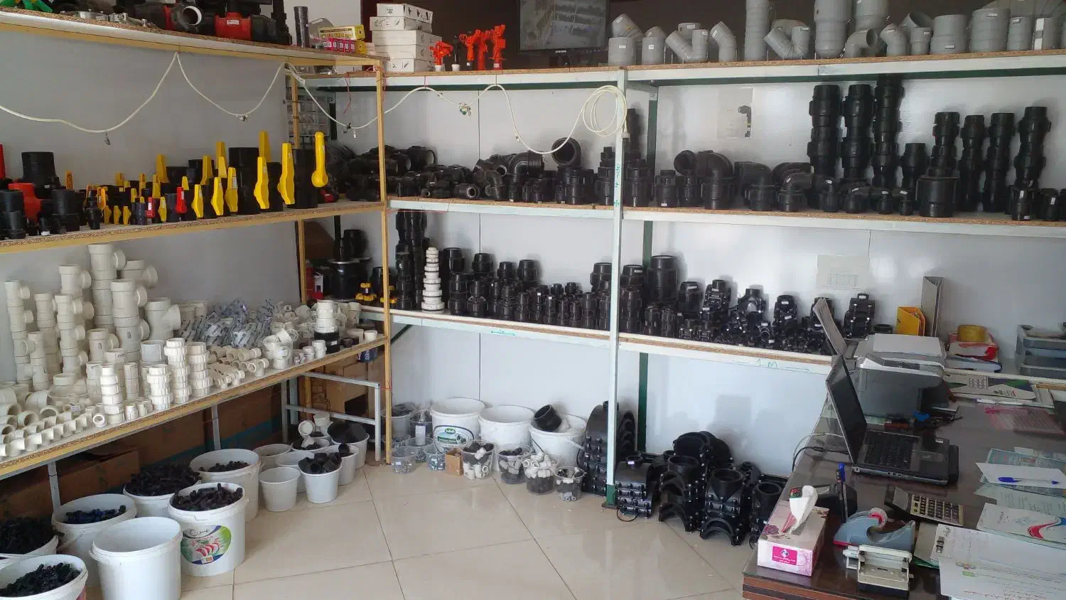 لوله و اتصالات ابیاری قطره ای|مصالح و تجهیزات ساختمان|زاویه, |دیوار