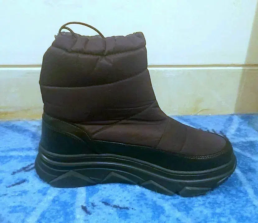 نیم بوت کاپشنی LC waikiki|کیف، کفش، کمربند|شیراز, تاچارا|دیوار