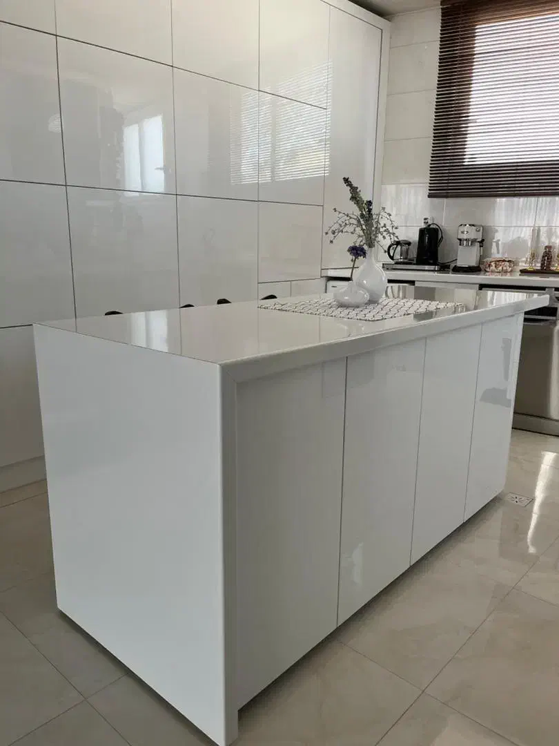 جزیره کابینت های‌گلاس سفید **در حد نو|مصالح و تجهیزات ساختمان|اصفهان, عسگریه|دیوار