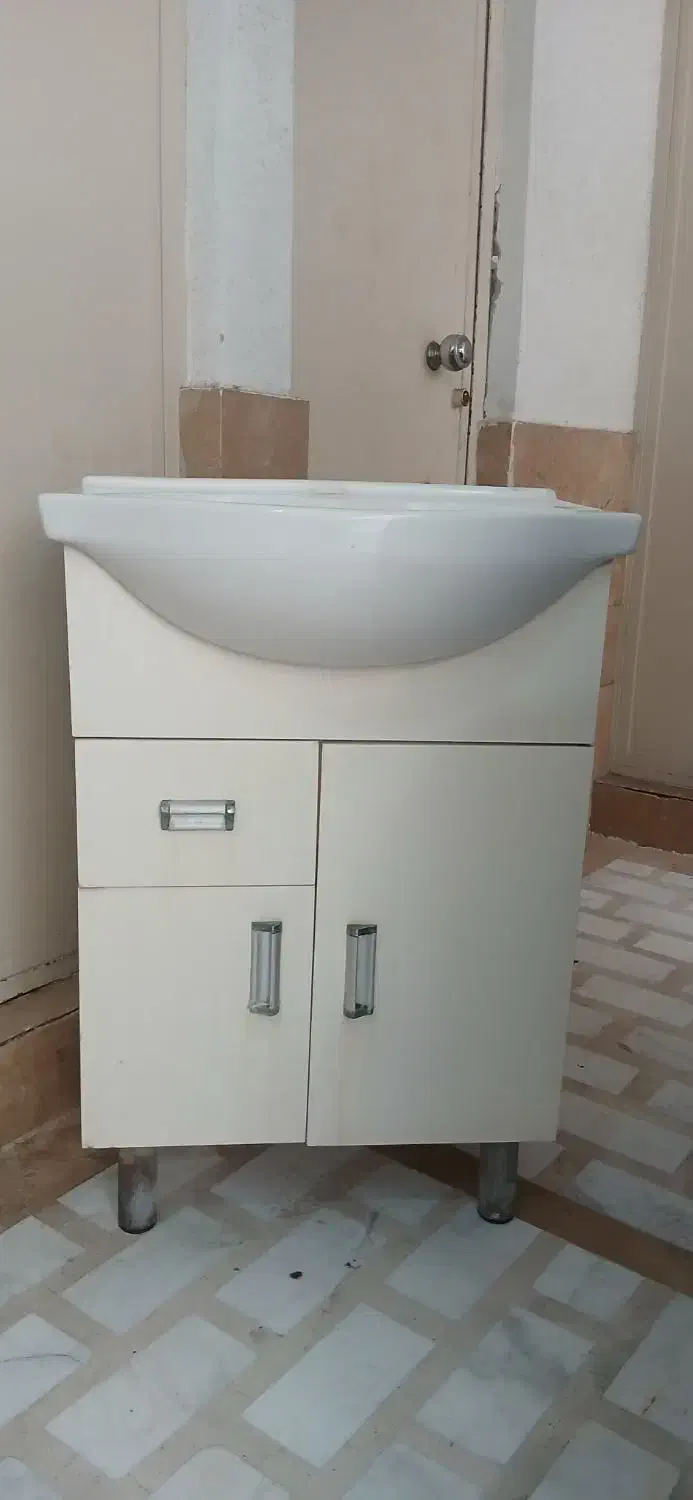 روشویی مارک کرد|لوازم سرویس بهداشتی|رشت, نیکمرام|دیوار