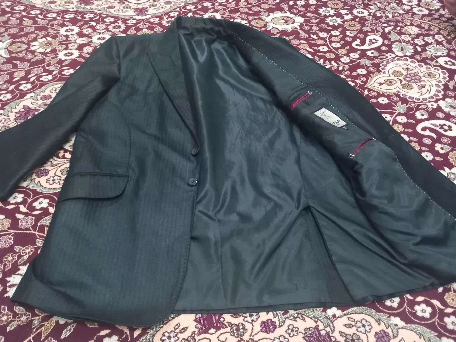 کت تک نو نو|لباس|آستانه اشرفیه, |دیوار