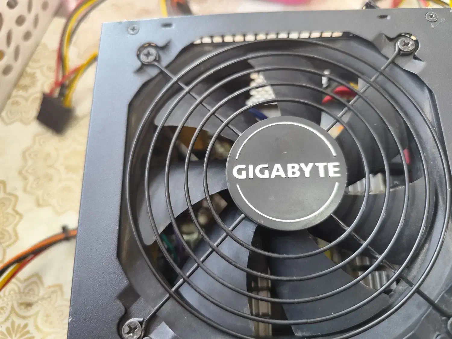 پاور  برند GIGABYTE مدل Hercules PRO 300|قطعات و لوازم جانبی رایانه|بندر ماهشهر, |دیوار