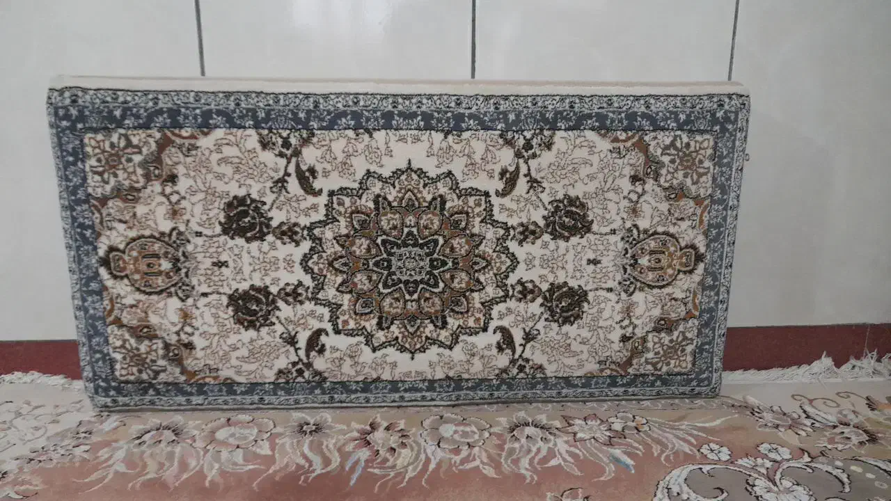 فرش 12 متری و پشتی|فرش|کرمانشاه, |دیوار