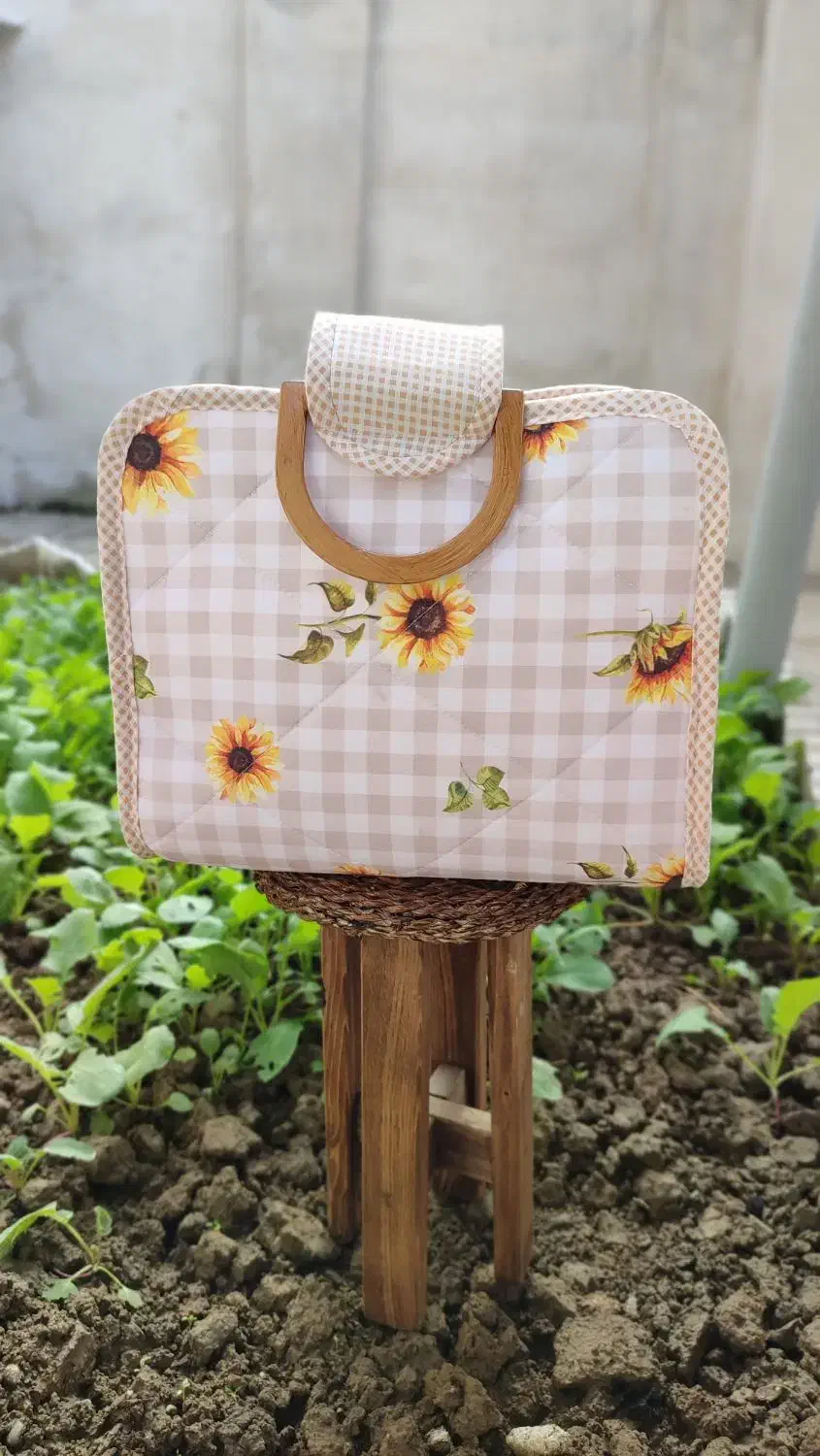 باکس طرح افتابگردان|ظروف نگهدارنده، پلاستیکی، یک‌بارمصرف|آمل, |دیوار