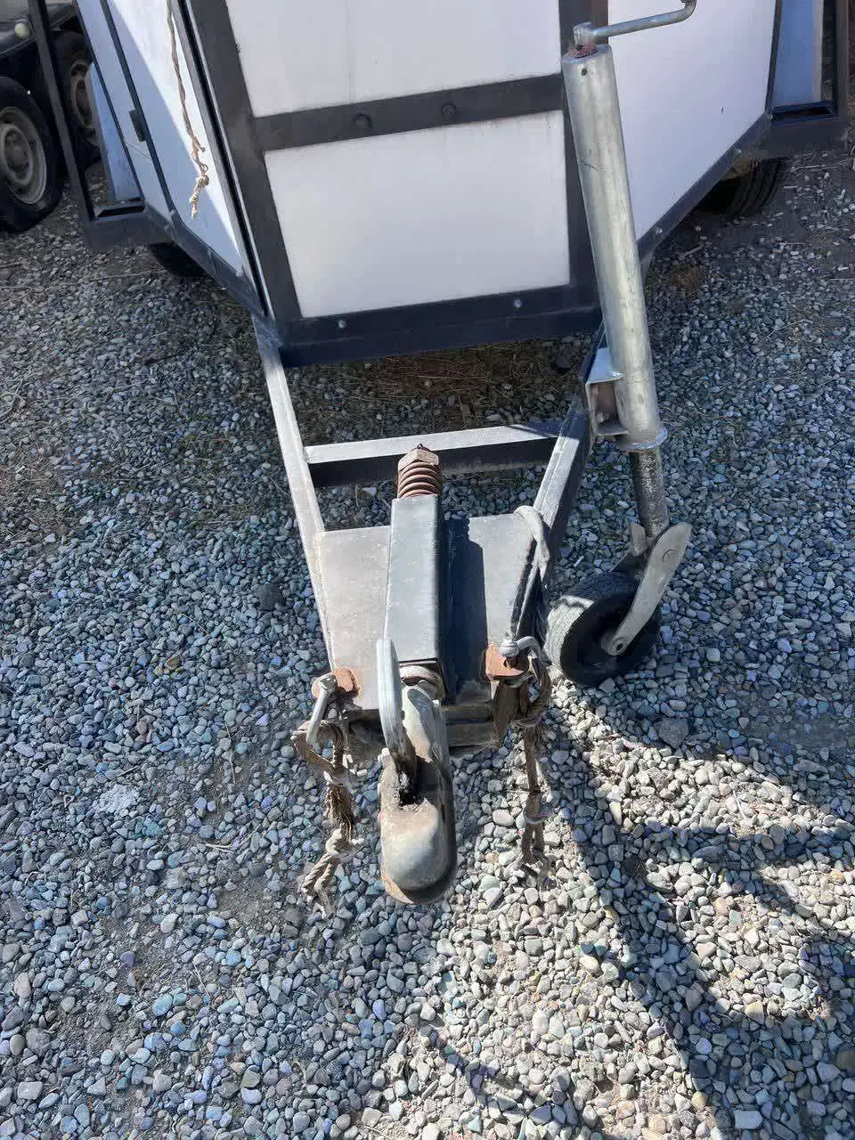 اسبکش|اسب و تجهیزات اسب‌سواری|کرج, کلاک بالا|دیوار