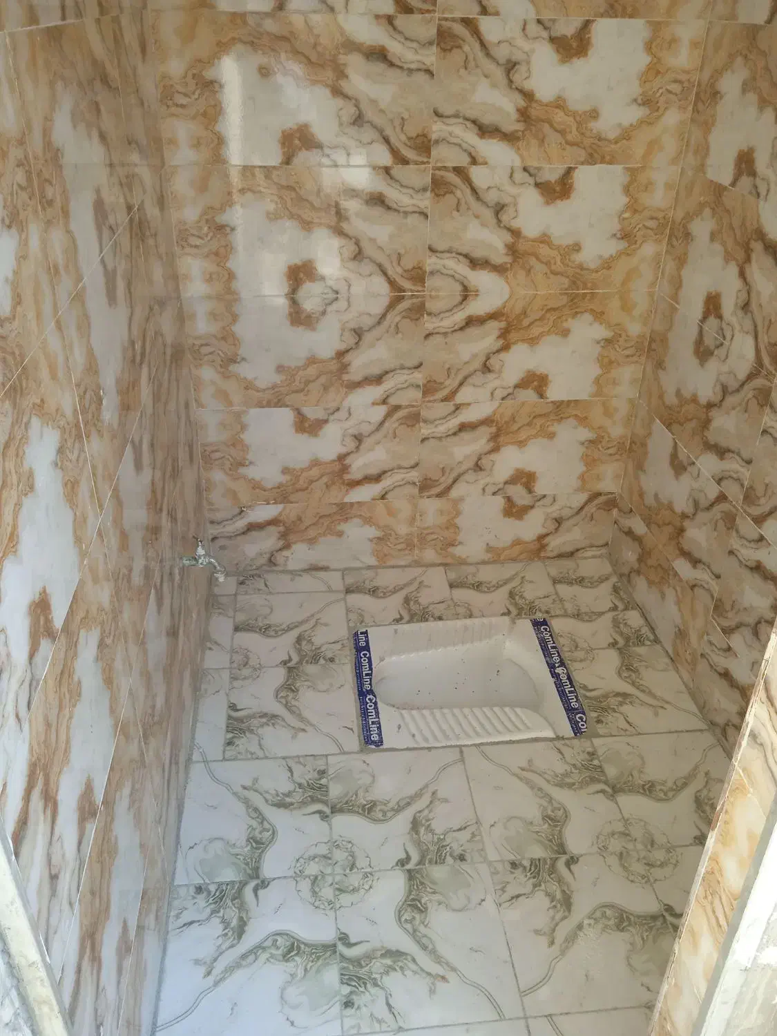 کاشی کاری سرامیک کاری و لکه گیری.|خدمات پیشه و مهارت|زاهدان, |دیوار