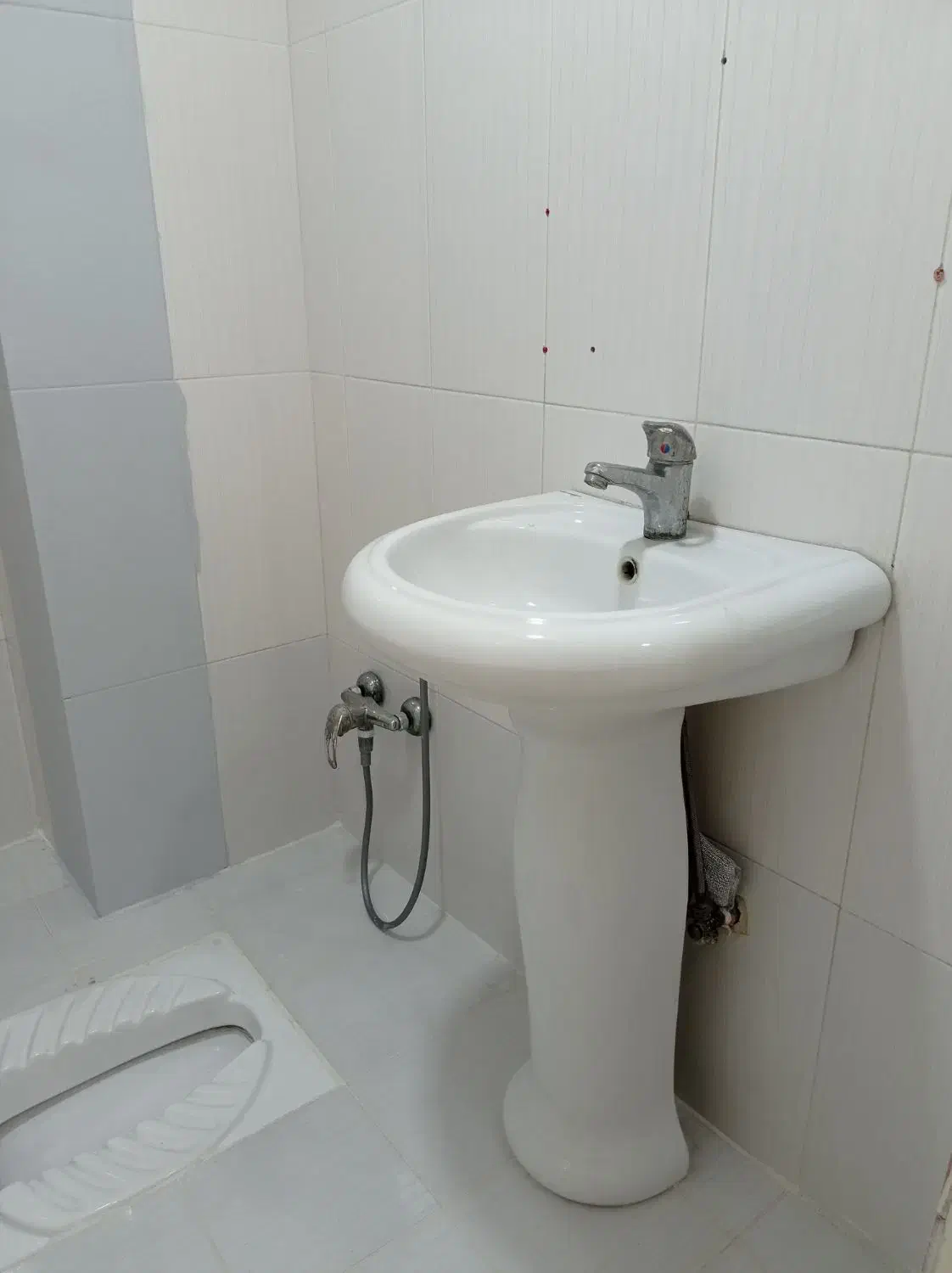 روشویی در حد نو|لوازم سرویس بهداشتی|رشت, رشتیان|دیوار