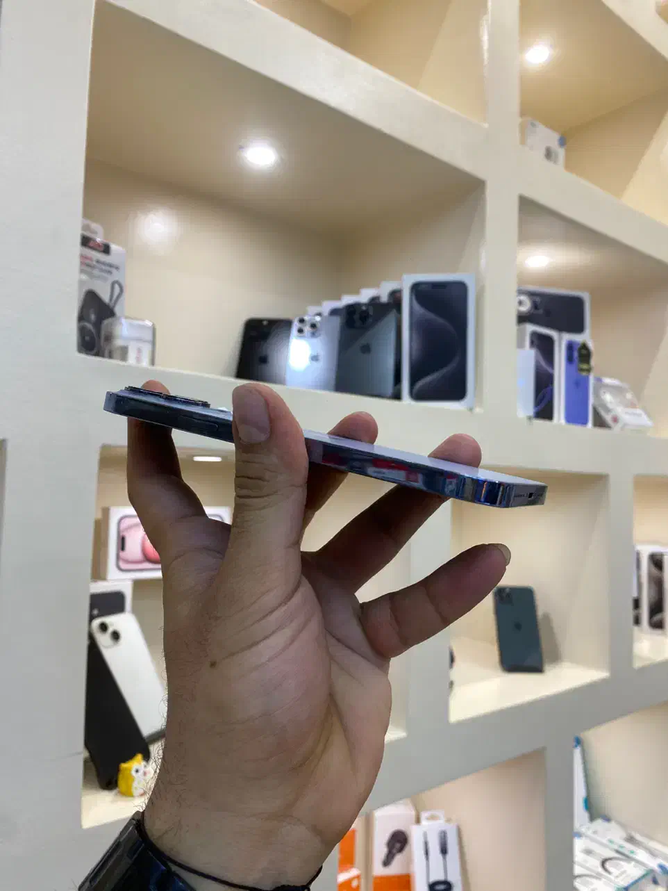 13pro max باطری ۹۱ واقعی|موبایل|اصفهان, باغ زرشک|دیوار
