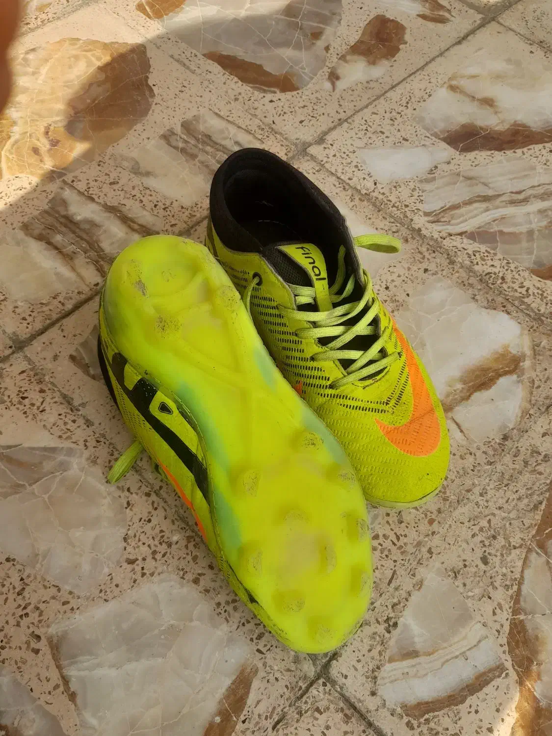 کفش چمن دنده ای|کیف، کفش، کمربند|گنبد کاووس, |دیوار