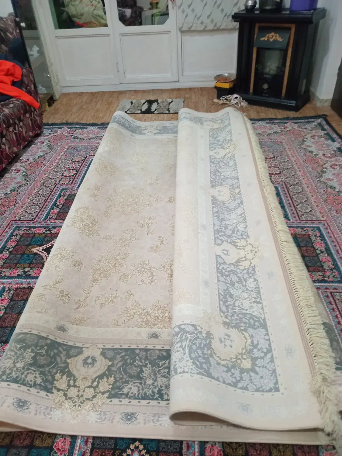 فرش|فرش|رشت, کوی قدس|دیوار