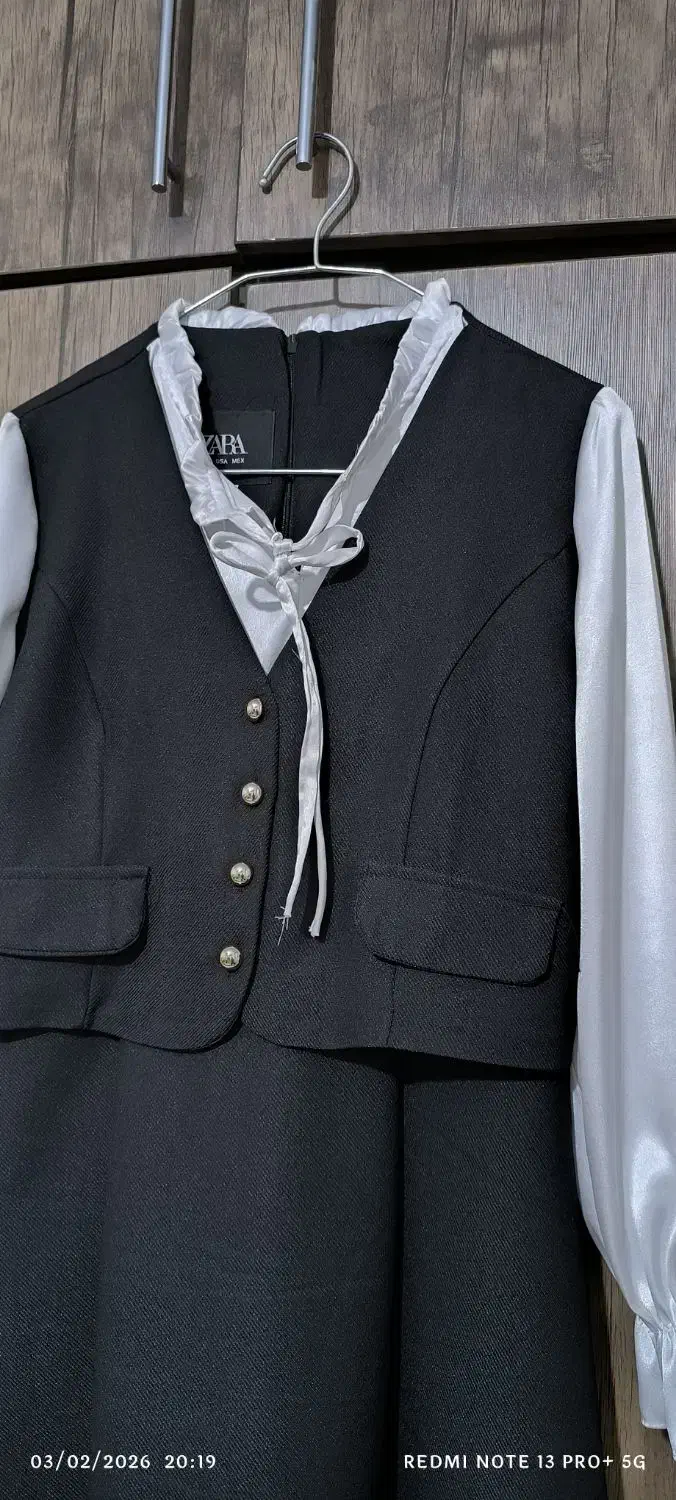 سارافون نو نو|لباس|پاکدشت, پاکدشت (مامازند)|دیوار