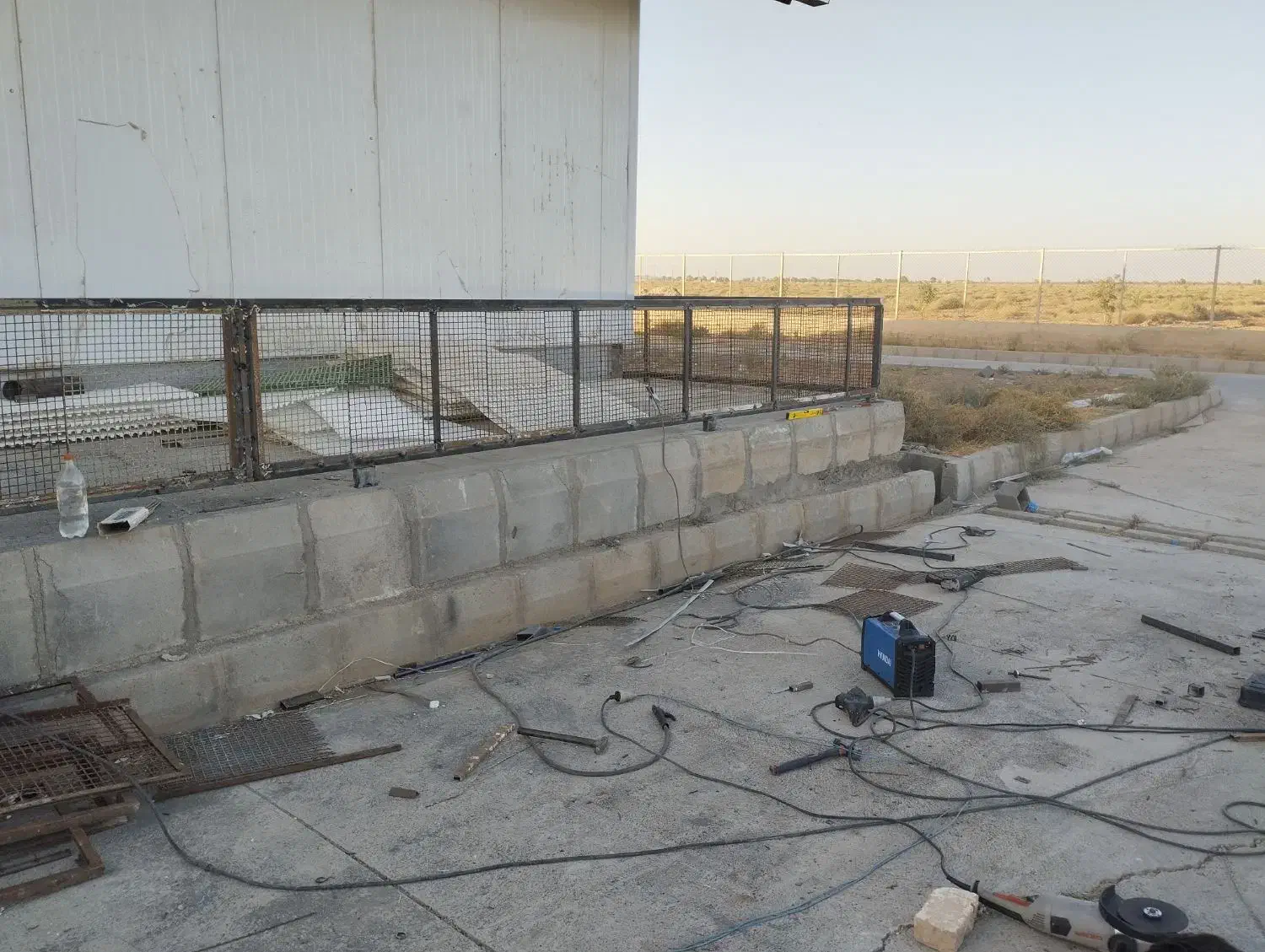 با سلام نیرو جوشکار لازم دارم|استخدام صنعتی، فنی، مهندسی|بوئین زهرا, |دیوار