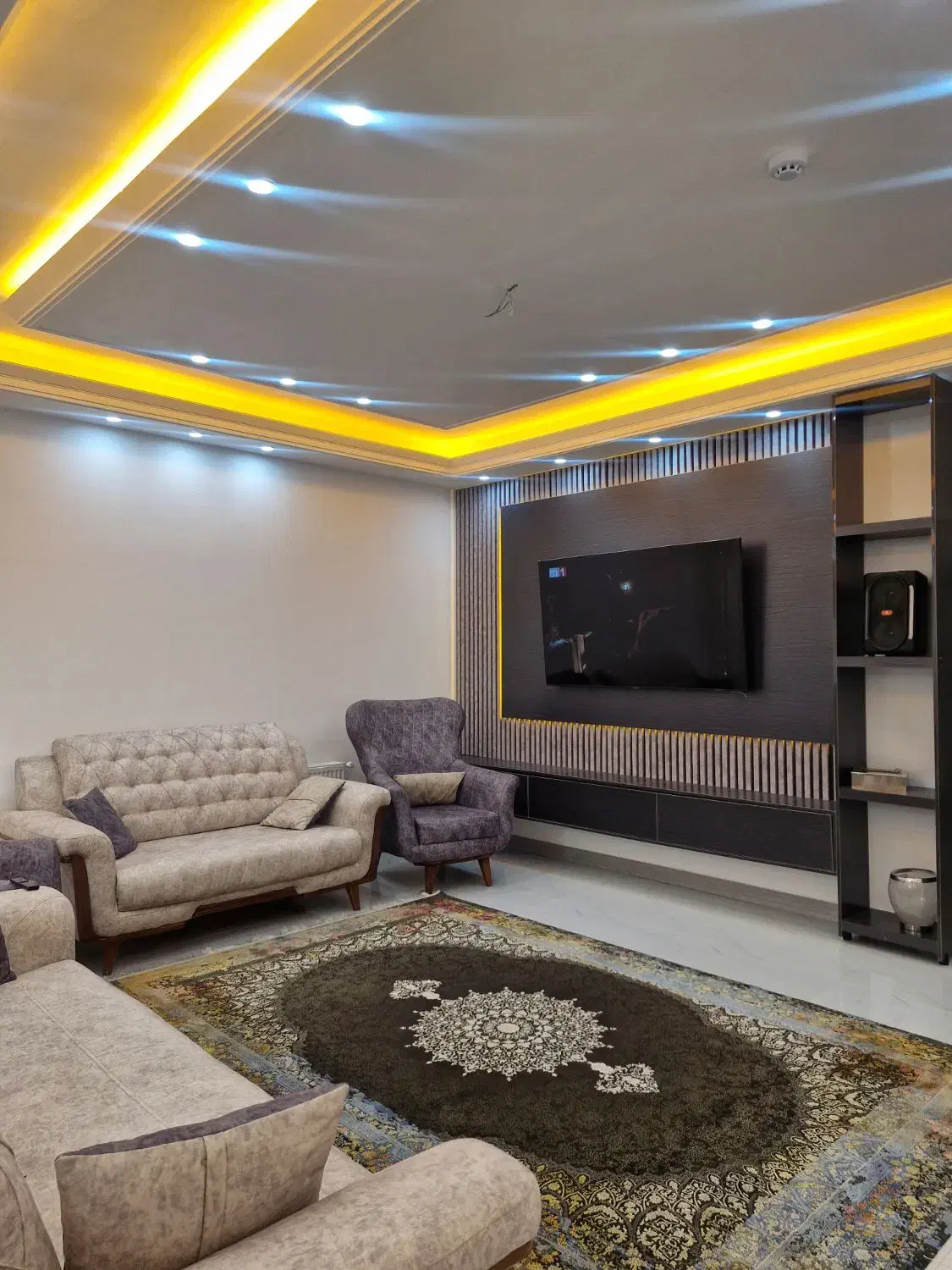 واحد کلید اول ۱۴۸ متری خ رازی (گلریزان)|فروش آپارتمان|خرم‌آباد, |دیوار