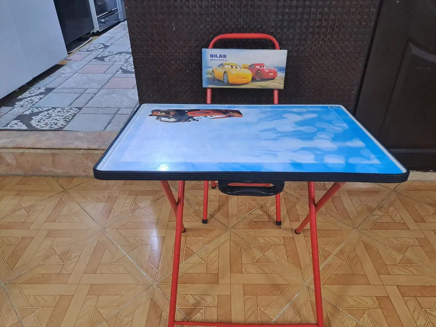 میز و صندلی تحریر تاشو مدل مک کوئین ( وایت بردی )|میز تحریر و کامپیوتر|ورامین, ورامین|دیوار