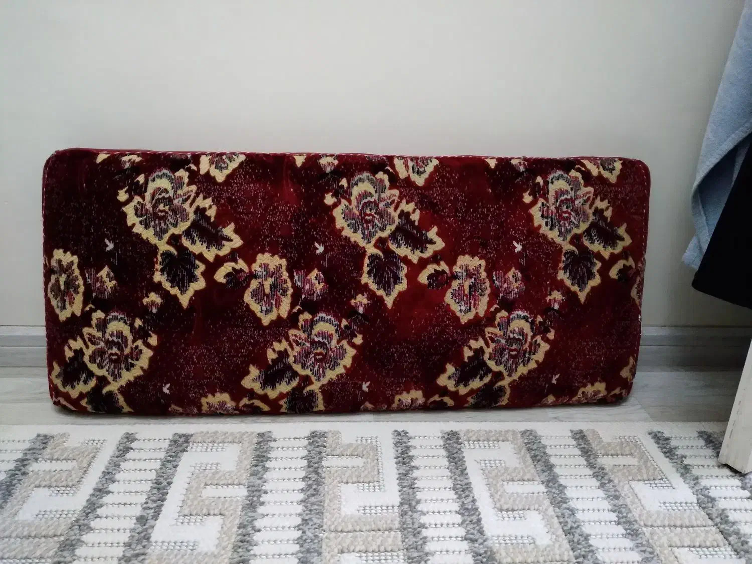 پشتی|پشتی|ری, ولی آباد|دیوار