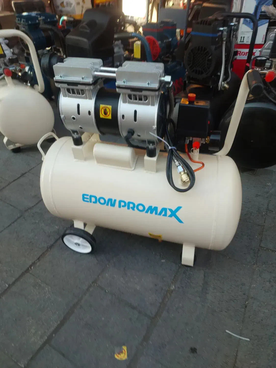 کمپرسور باد ۵۰ لیتری سایلنت ادون پرومکس موتور باد|ماشینآلات صنعتی|شیراز, بازار|دیوار