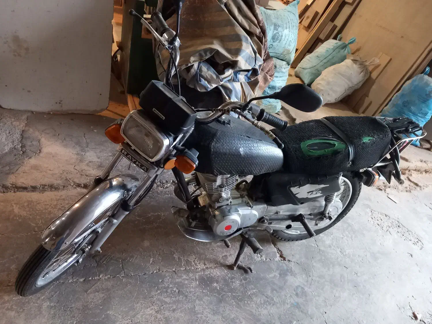 یک دستگاه موتورسیکلت ۱۲۵ ریکا|موتورسیکلت|احمدآبادمستوفی, |دیوار