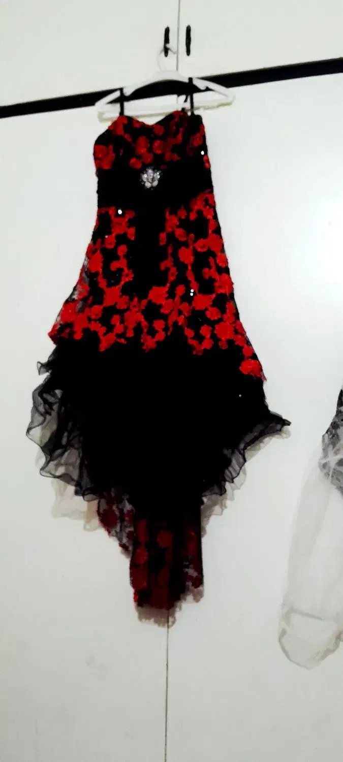 لباس مجلسی|لباس|اهواز, کمپلو جنوبی|دیوار