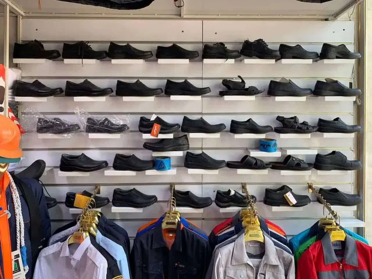 فروش لباس کار (لباسکار) تیشرت کفش ایمنی دستکش کلاه|لباس|قم, بکایی|دیوار