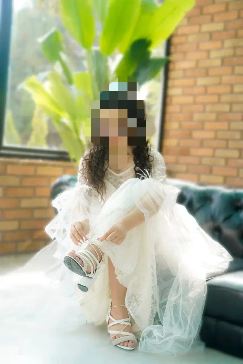 لباس عروسی و مجلسی|لباس|صدرا-فارس, فاز ۱|دیوار