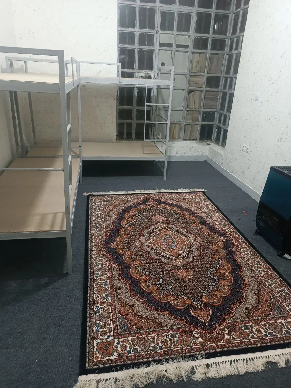 خوابگاه دخترانه تاچارا|اجارهٔ کوتاه‌مدت آپارتمان و سوئیت|شیراز, دینکان|دیوار