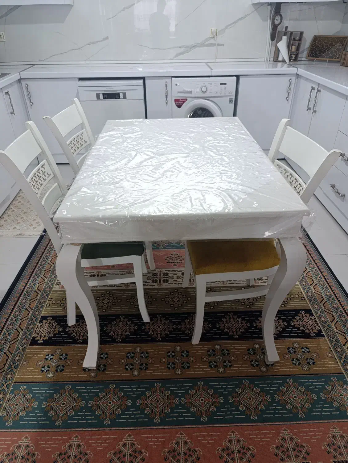 میز ناهارخوری چهار نفره|میز و صندلی غذاخوری|تربت جام, مطهری|دیوار