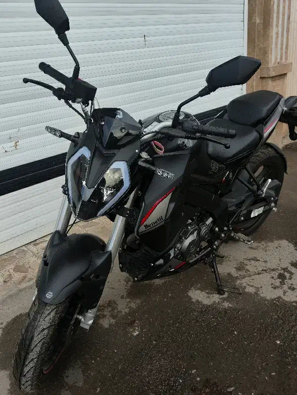 بنلی 180s اواخر 1403 کم کارکرد|موتورسیکلت|رشت, کوی حسینی|دیوار